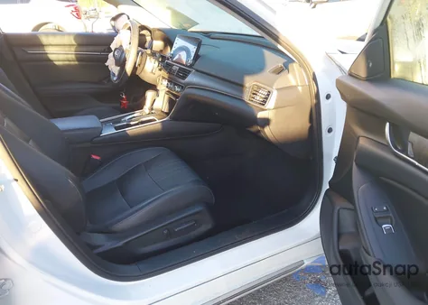 2018 Honda Accord Touring из США, поврежденный, VIN 1HGCV1F95JA149656